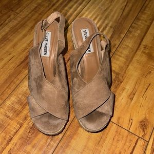 Steve Madden tan wedges. Super cute sandals that go with anything!